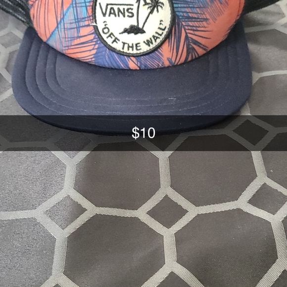 Items - Picture 8 of 16